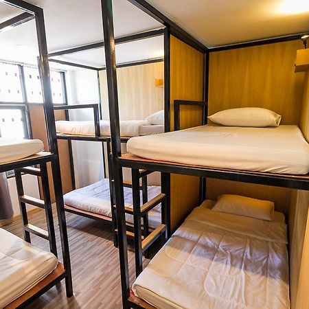 ซีว์ โฮลเทล แอท ประตูท่าแพ Hostel เชียงใหม่ ภายนอก รูปภาพ
