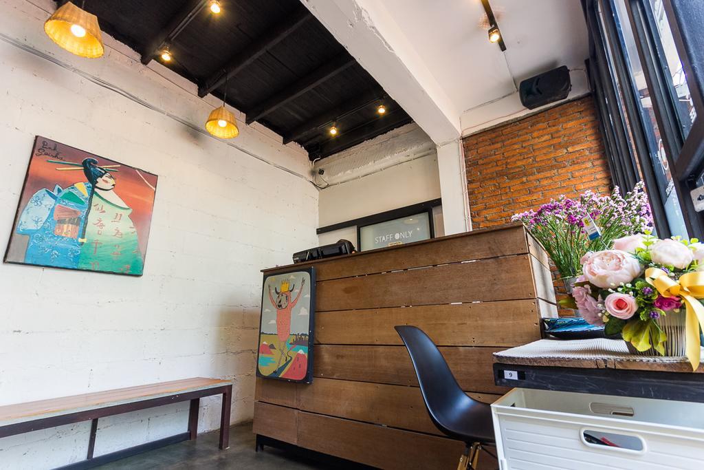 ซีว์ โฮลเทล แอท ประตูท่าแพ Hostel เชียงใหม่ ภายนอก รูปภาพ