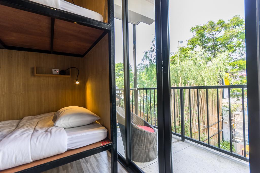 ซีว์ โฮลเทล แอท ประตูท่าแพ Hostel เชียงใหม่ ภายนอก รูปภาพ