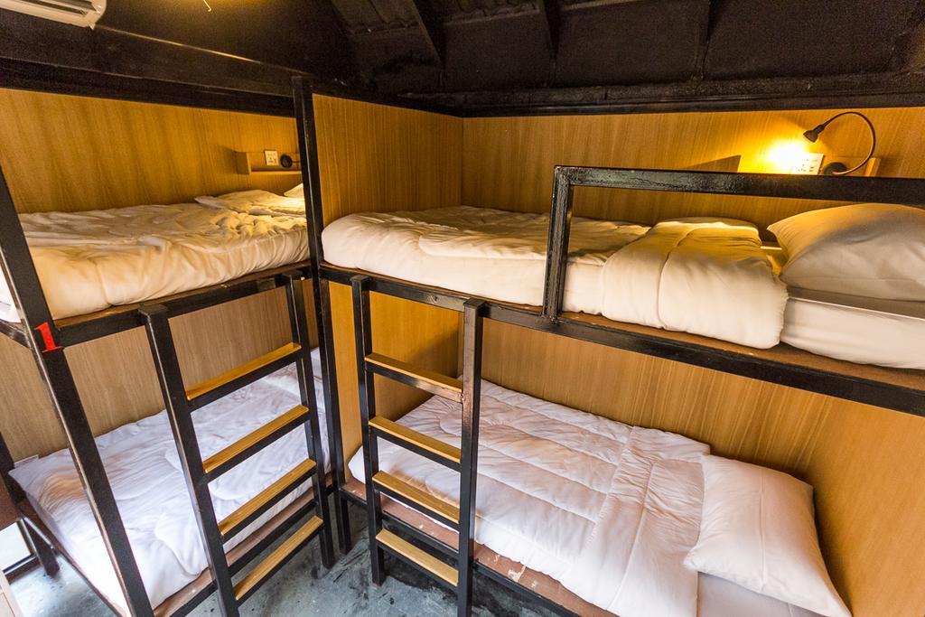 ซีว์ โฮลเทล แอท ประตูท่าแพ Hostel เชียงใหม่ ภายนอก รูปภาพ