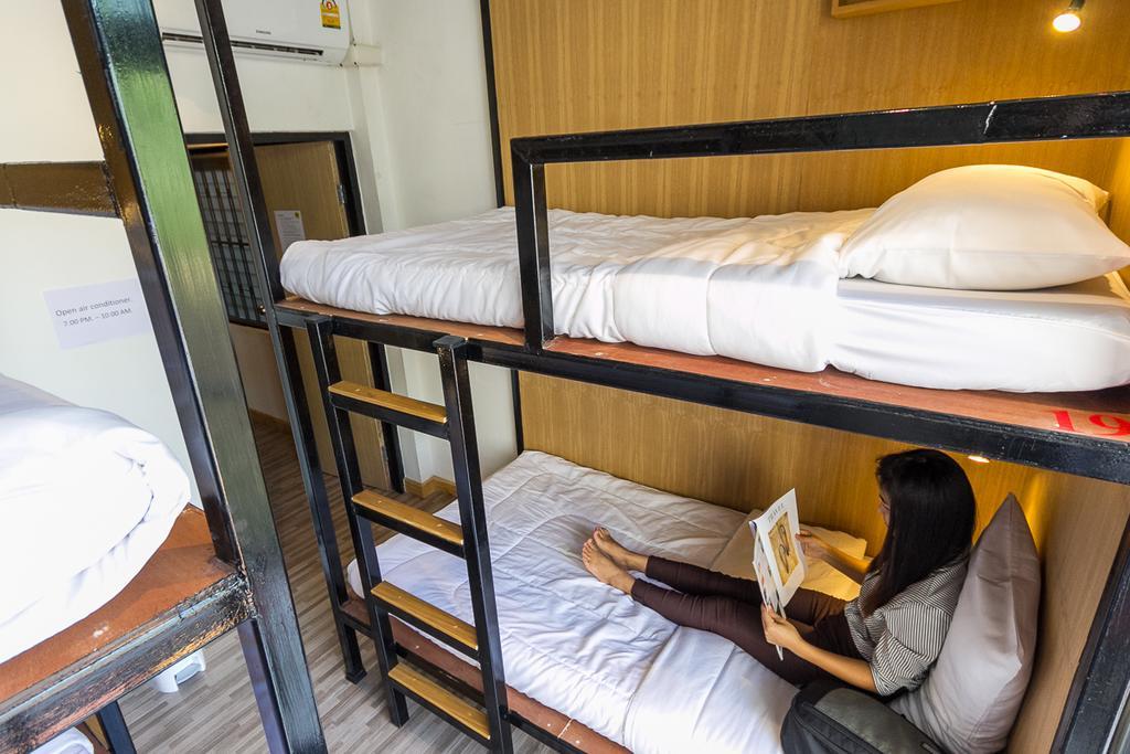 ซีว์ โฮลเทล แอท ประตูท่าแพ Hostel เชียงใหม่ ภายนอก รูปภาพ