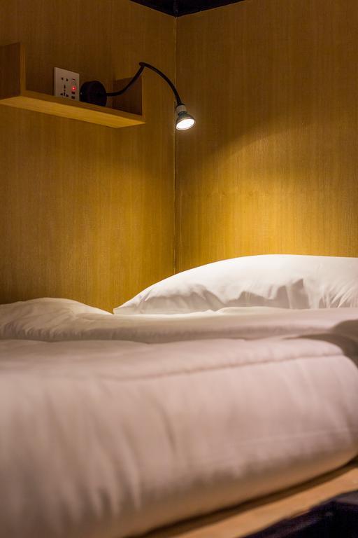 ซีว์ โฮลเทล แอท ประตูท่าแพ Hostel เชียงใหม่ ภายนอก รูปภาพ