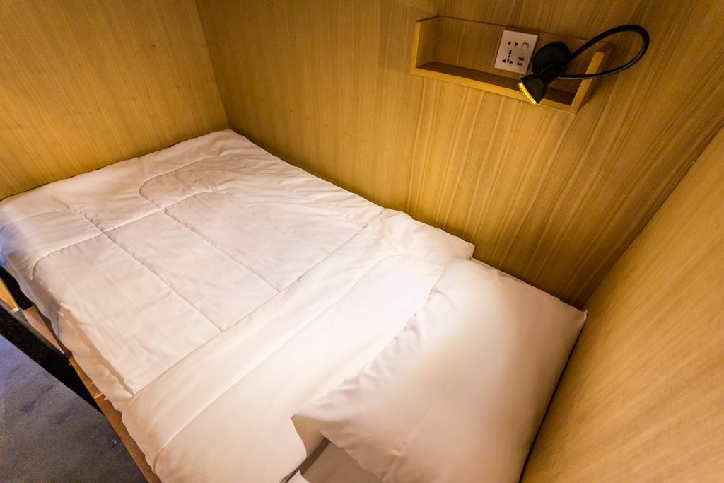 ซีว์ โฮลเทล แอท ประตูท่าแพ Hostel เชียงใหม่ ภายนอก รูปภาพ